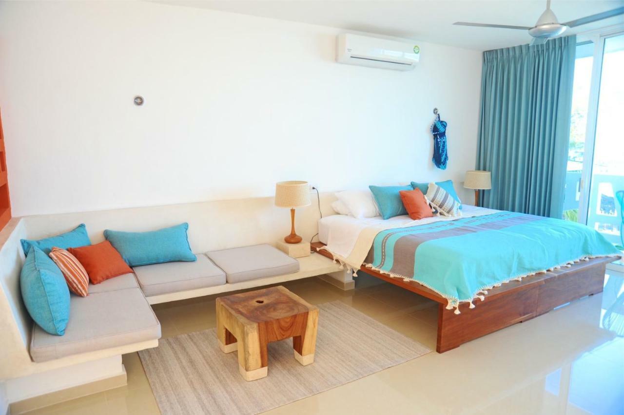 Playa 55 Beach Escape - Adults Only Guesthouse 셀레스툰 외부 사진